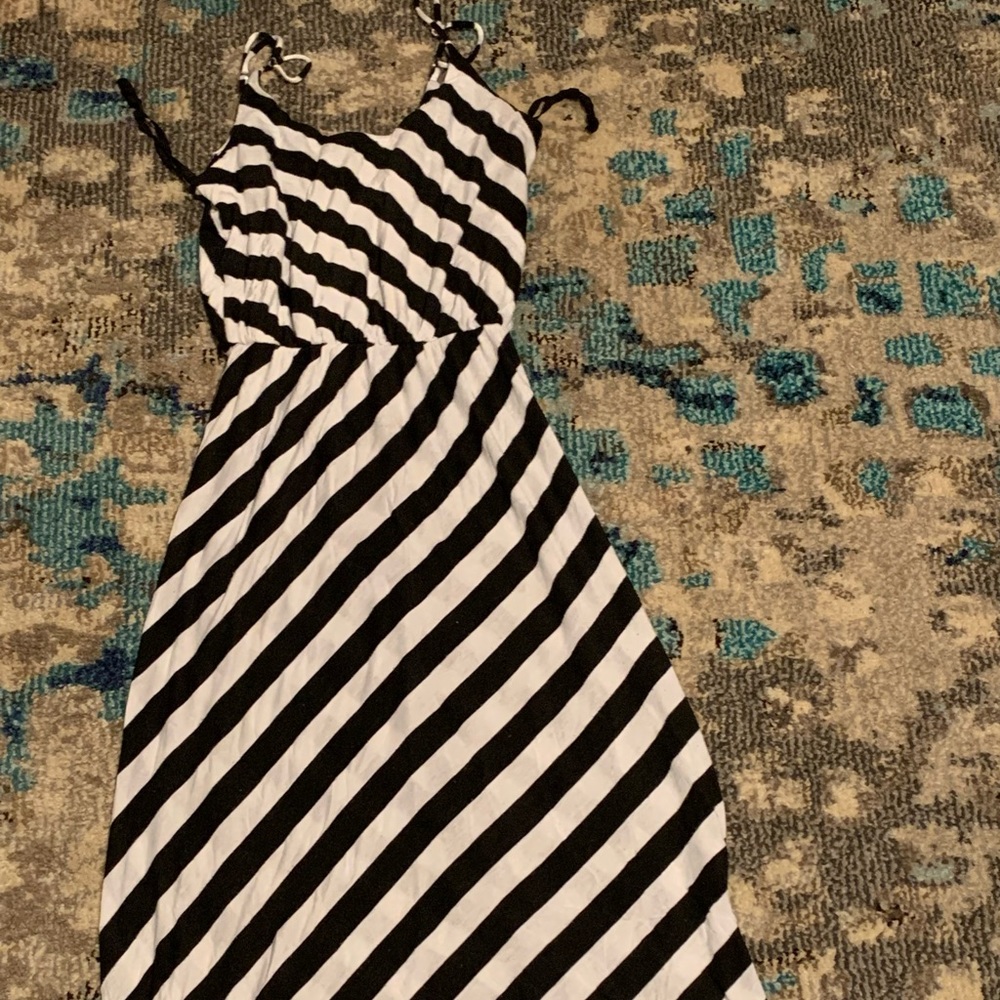 Womens black and white maxi dress